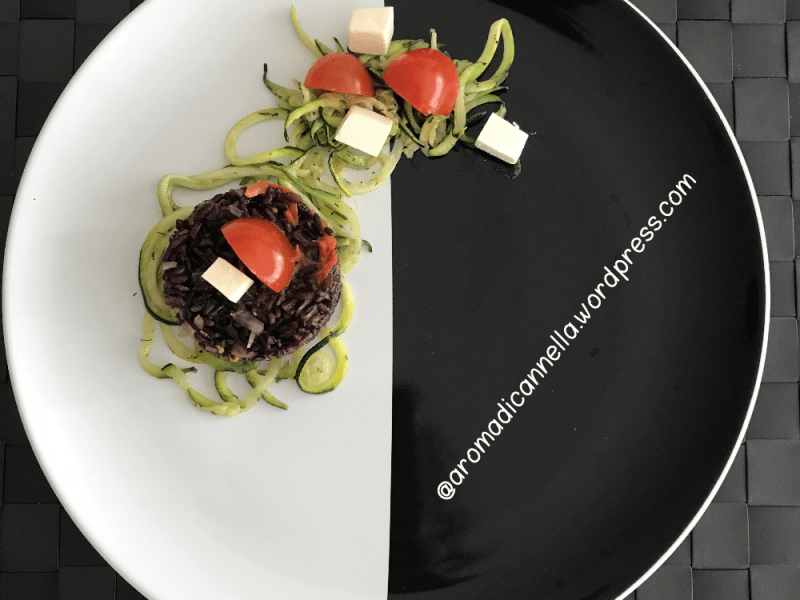 Black rice with feta, cocktail tomatoes and&nbsp;courgettes