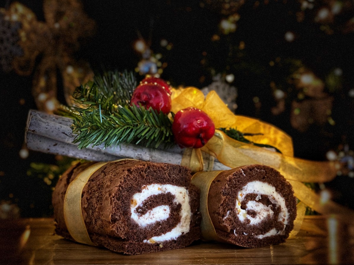 YULE LOG