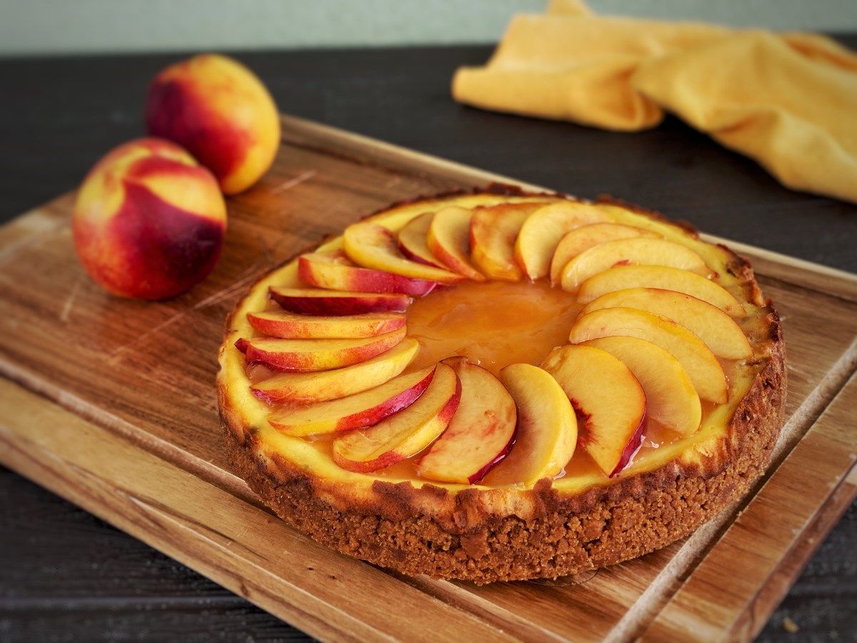 PEACHES ‘n’ CREAM&nbsp;CHEESECAKE