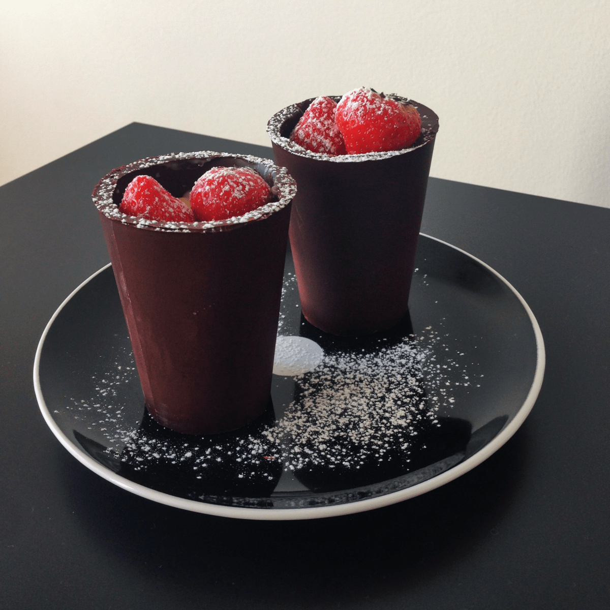 CHOCOLATE CUPS WITH PASTRY CREAM &&nbsp;STRAWBERRIES